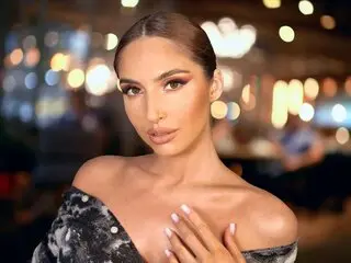 Shows private jasmine EllieSin